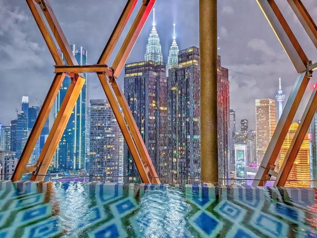 Scarletz Suites Klcc By Luxe Suites Kuala Lumpur Ngoại thất bức ảnh