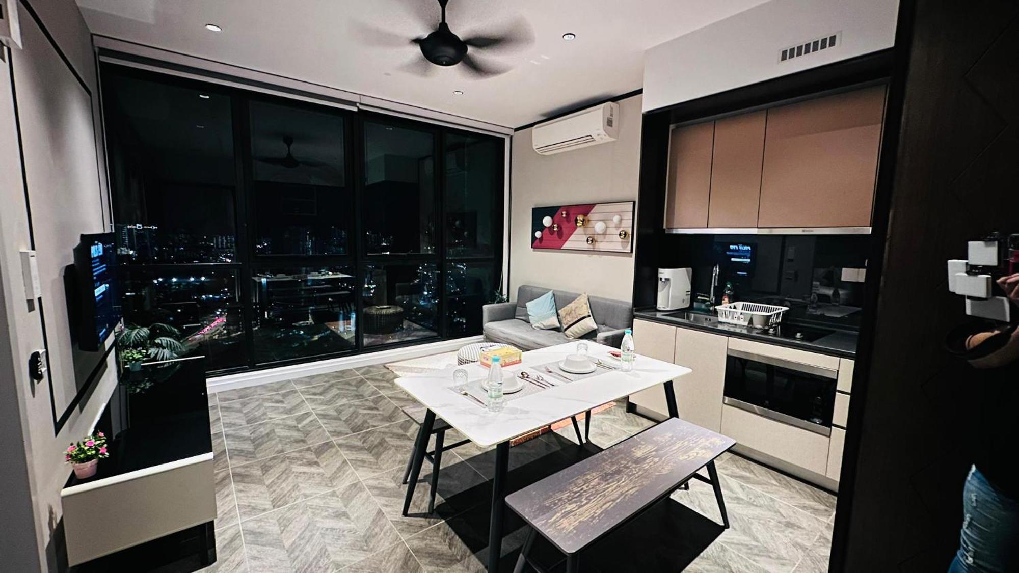 Scarletz Suites Klcc By Luxe Suites Kuala Lumpur Phòng bức ảnh