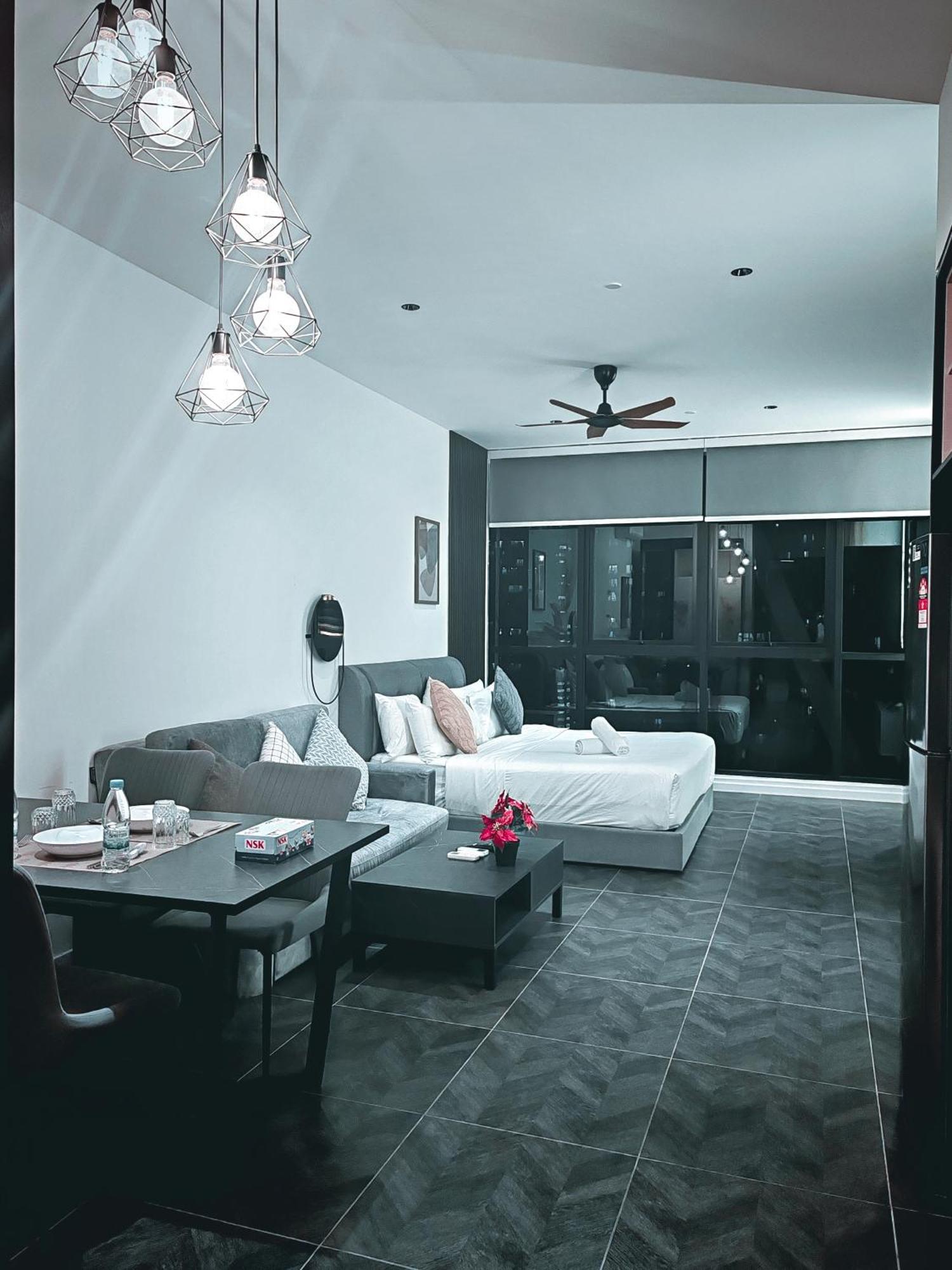 Scarletz Suites Klcc By Luxe Suites Kuala Lumpur Phòng bức ảnh